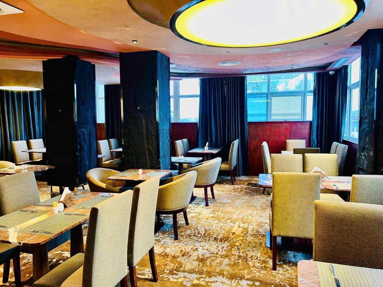 Kin Hotel Ly Tu Trong Хошимін Екстер'єр фото